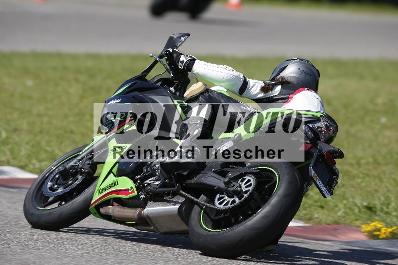 /Archiv-2024/29 12.06.2024 MOTO.CH Track Day ADR/Gruppe blau/22